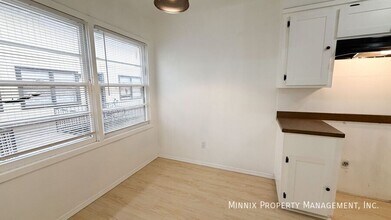 5005 Avenue W, Unit 12 in Lubbock, TX - Foto de edificio - Building Photo