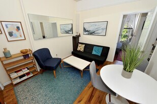 721 10th Ave in New York, NY - Building Photo