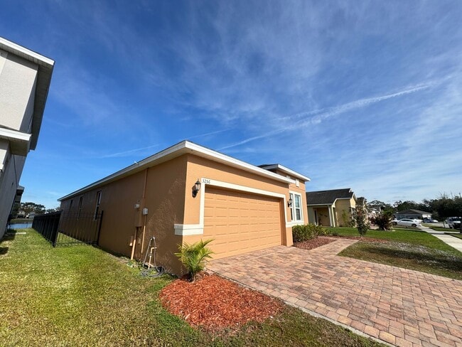 3256 Stratton Cir in Kissimmee, FL - Building Photo - Building Photo