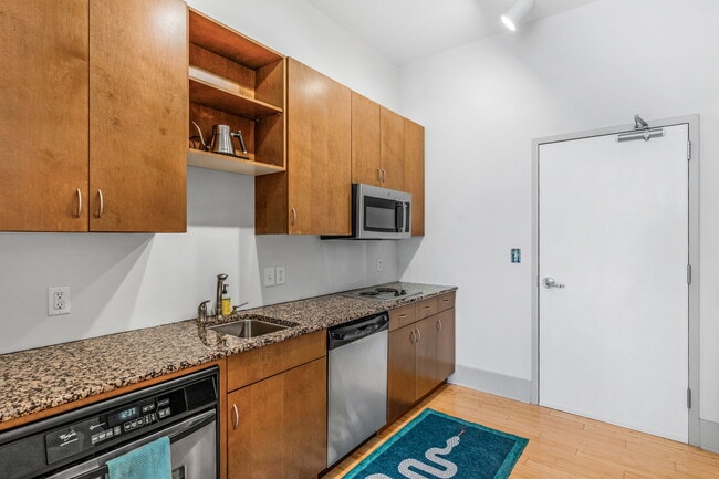 525 E 34th St in Charlotte, NC - Building Photo - Building Photo