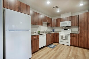 Centerline on Glendale Phase II in Glendale, AZ - Building Photo