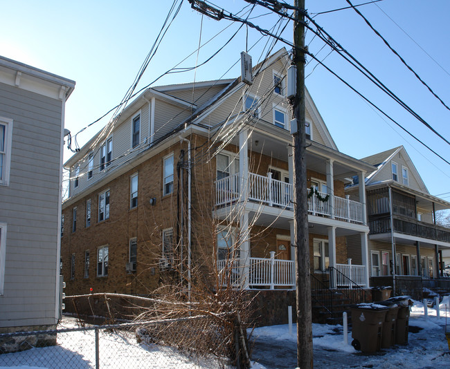 26 Taff Ave in Stamford, CT - Building Photo - Building Photo