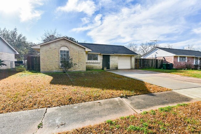 5255 Castlecreek Ln in Houston, TX - Foto de edificio - Building Photo