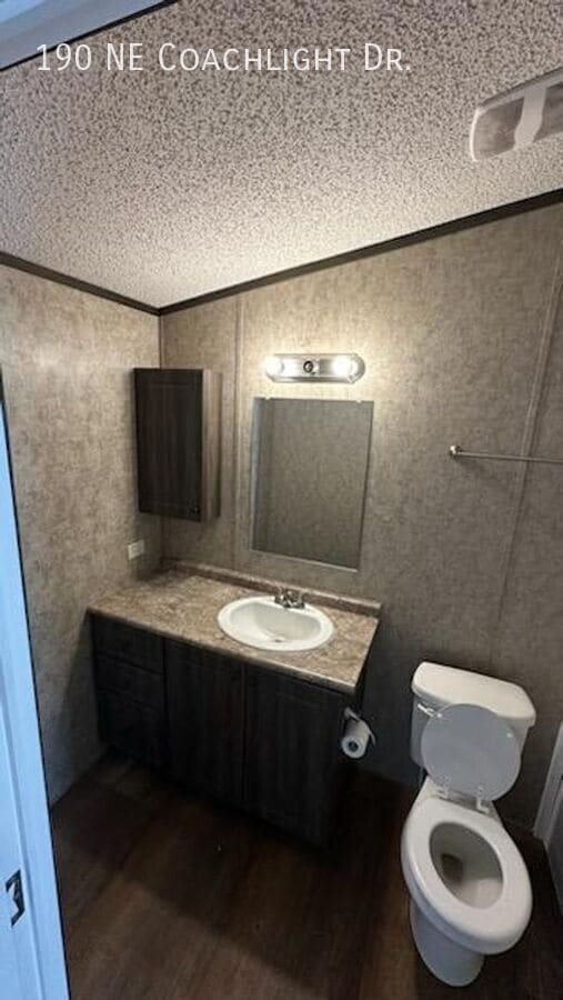 190 Coachlight Dr in Topeka, KS - Building Photo - Building Photo