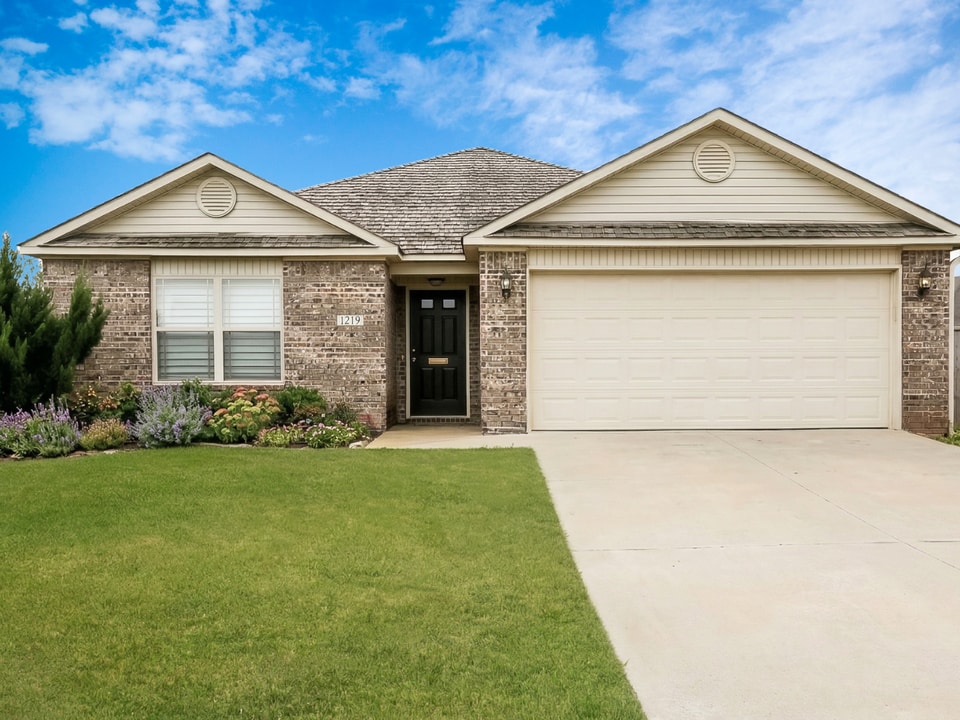 155 Harvick Cir in Cabot, AR - Foto de edificio