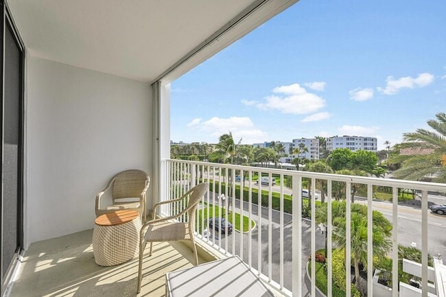 2860 S Ocean Blvd, Unit 4160 in Palm Beach, FL - Building Photo - Building Photo