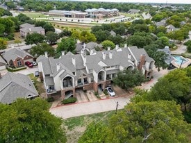 501 Arbor Creek Dr in Euless, TX - Building Photo
