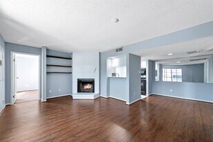 1900 Bay Area Blvd in Houston, TX - Building Photo