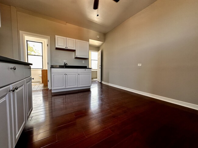 3201 S Morgan St, Unit 3R in Chicago, IL - Foto de edificio - Building Photo