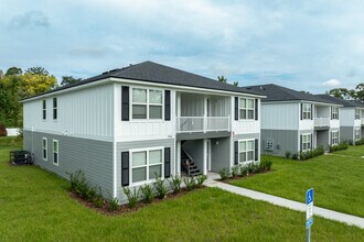 Sunbeam Villas in Jacksonville, FL - Building Photo - Building Photo