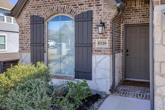 6728 Llano Stage Trl in Austin, TX - Building Photo - Building Photo