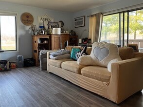 1 Cedar Ct in Vernon Hills, IL - Building Photo - Building Photo