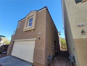 9157 Desirable Ct in Las Vegas, NV - Building Photo - Building Photo