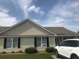 1120 Crescent Meadows Dr, Unit B in Nashville, NC - Building Photo