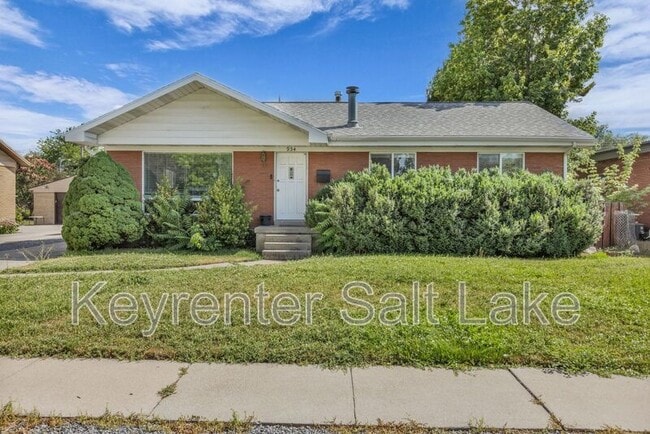 property at 934 E Best Ave