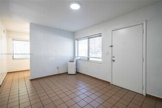 260 Navarre Ave-Unit -1 in Coral Gables, FL - Building Photo - Building Photo