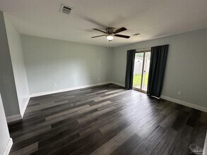 5272 Westwind Cir in Pensacola, FL - Building Photo - Building Photo