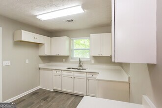 5819 S Quail Dr in Douglasville, GA - Building Photo - Building Photo