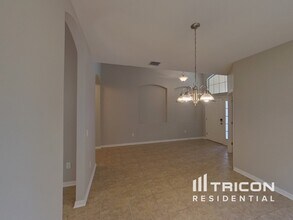11308 Thames Fare Way in Lithia, FL - Building Photo - Building Photo