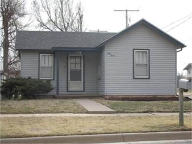 property at 912 N Pleasant St