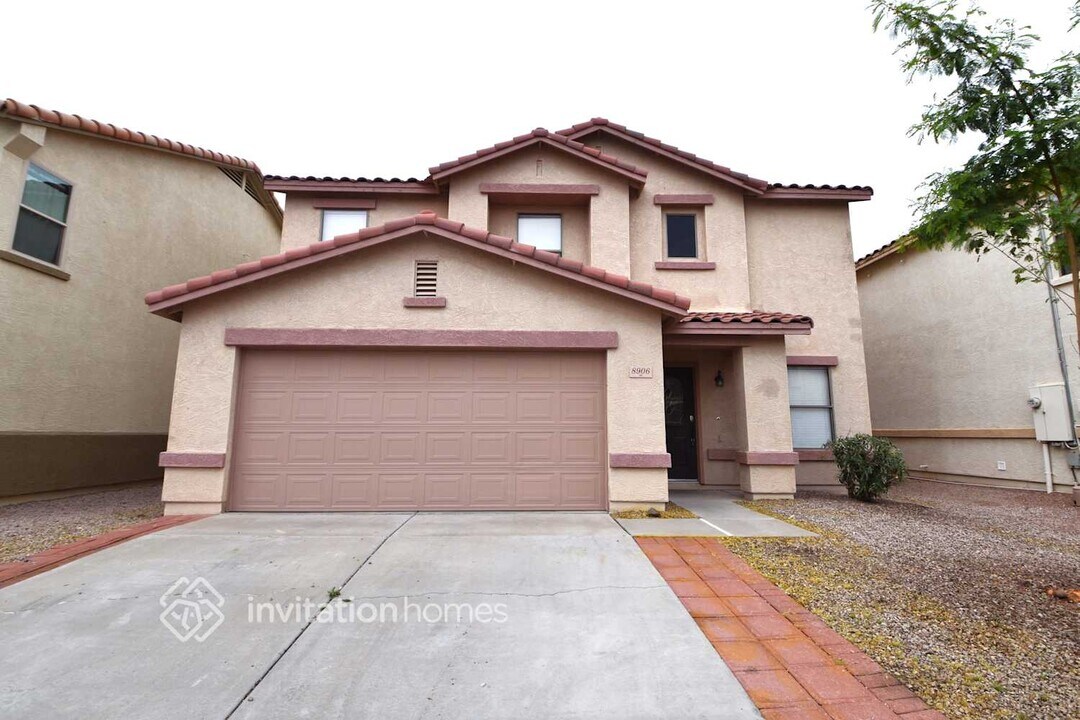 8906 E Oro Ave in Mesa, AZ - Building Photo