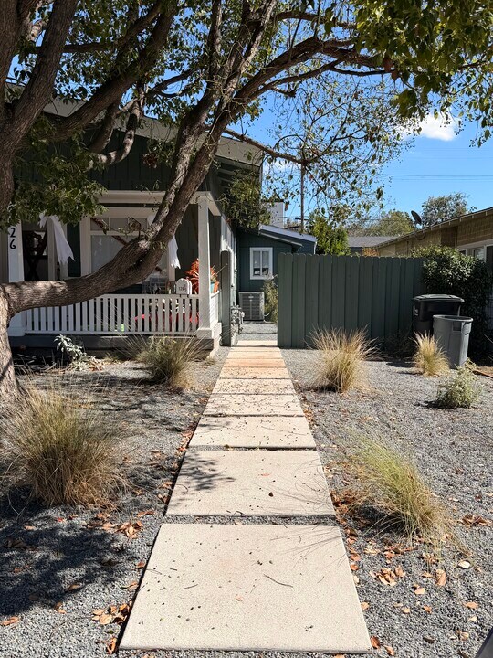 126 Franklin Ct, Unit 126.5 Franklin ct. in Glendale, CA - Building Photo
