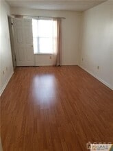 24 Prestwick Way in Edison, NJ - Building Photo - Building Photo