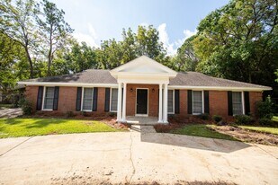 3306 Vaughn Rd in Montgomery, AL - Building Photo