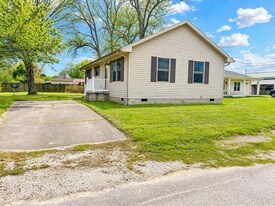 10115 KY-405 in Maceo, KY - Building Photo