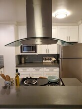 Amberwood Drive in South Pasadena, CA - Foto de edificio - Building Photo