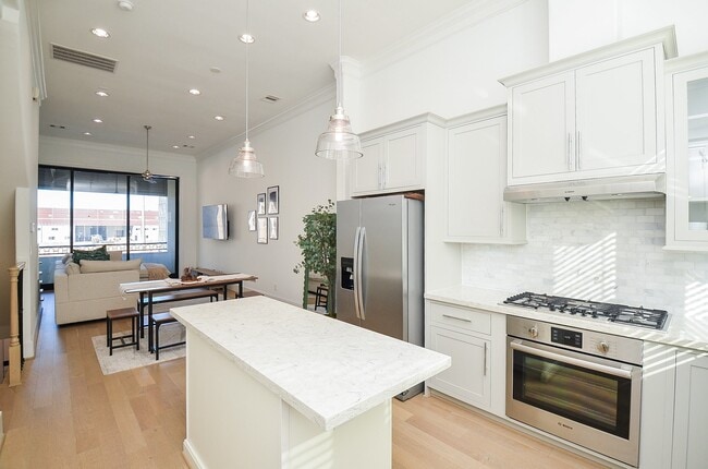 property at 6125 Cottage Grove Lake Dr