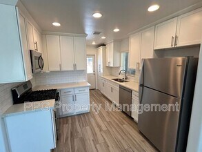 2812 N 35th St in Phoenix, AZ - Building Photo - Building Photo
