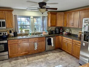 115 Everett St, Unit 1 in Quincy, MA - Building Photo - Building Photo