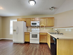 51 Huntington Ave in Amelia, OH - Building Photo - Building Photo