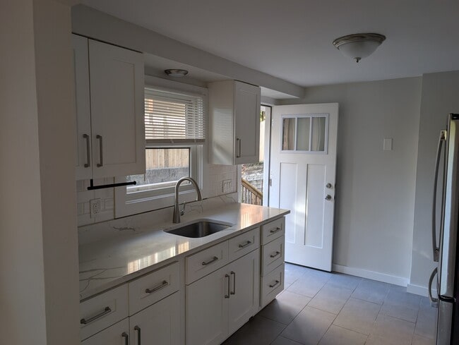 94 North St, Unit 1 in Somerville, MA - Building Photo - Building Photo