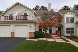 192 Lindfield Cir in Macungie, PA - Building Photo