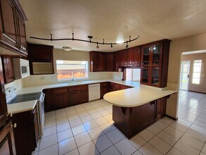 8980 Brentford Ave in San Diego, CA - Building Photo - Building Photo
