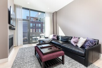 32 Traveler St in Boston, MA - Building Photo - Building Photo