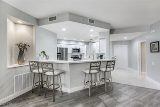 9150 Southmont Cove in Ft. Myers, FL - Building Photo - Building Photo