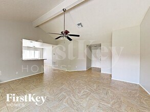 7250 Lost Fable Ln in Houston, TX - Building Photo - Building Photo