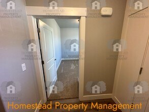 309 SW Oregon Trail Dr in Dallas, OR - Building Photo - Building Photo