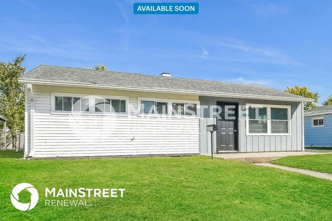 property at 4845 N Kenyon Dr