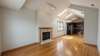 1340 N Campbell Ave, Unit 3 in Chicago, IL - Building Photo