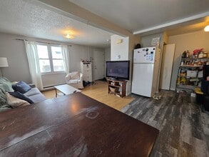 136 Patrick St in Kingston, ON - Building Photo - Building Photo