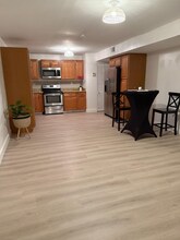 9855 SW 62nd St in Miami, FL - Building Photo - Building Photo