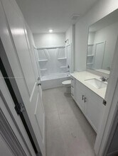 215 Peerless St in Lehigh Acres, FL - Building Photo - Building Photo
