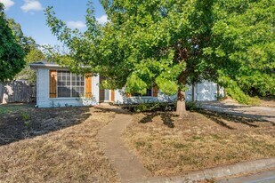 1906 W Mesa Park Dr in Round Rock, TX - Building Photo