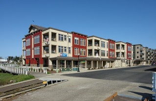 Bridgeport Landing Condominiums in Florence, OR - Building Photo
