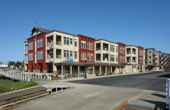 Bridgeport Landing Condominiums