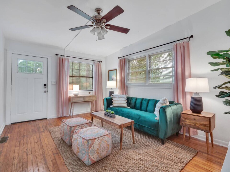 1649 Mayhew St in Tallahassee, FL - Building Photo